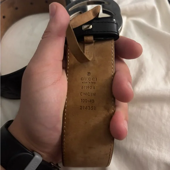 Gucci Black Embossed Leather Belt with Silver Logo Buckle - Picture 2 of 2